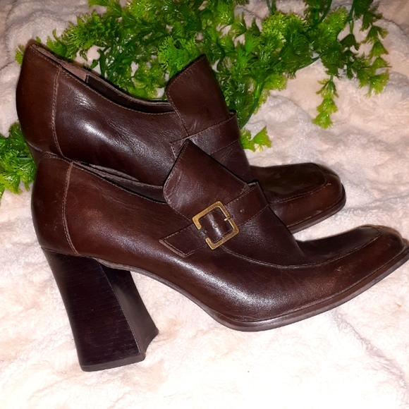Sam & Libby leather shoes - Picture 1 of 3